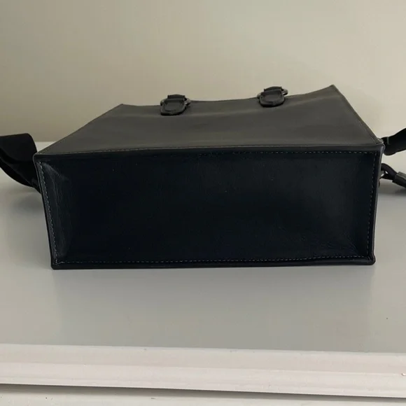 Unisex Coach Black & Grey Leather Messenger Bag - Picture 4 of 5